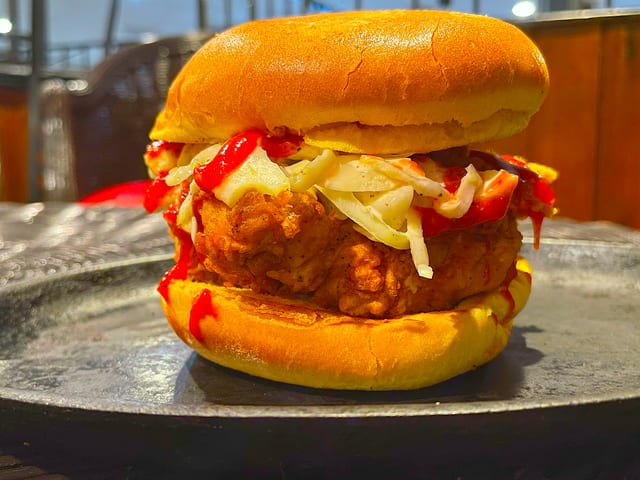 Zinger Burger.