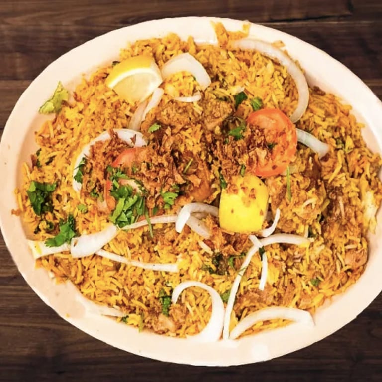 Delicious Naan and Indian Cuisine Favorites