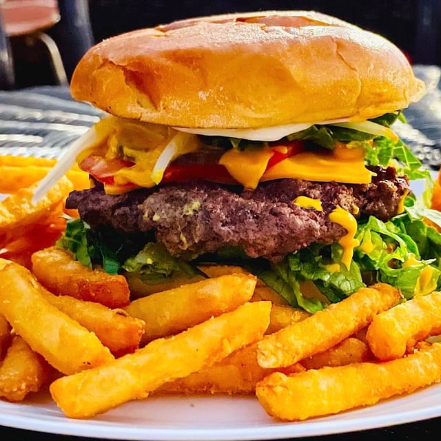 Karacheese Burger.
